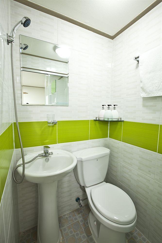24 Guesthouse Edae Сеул Екстериор снимка