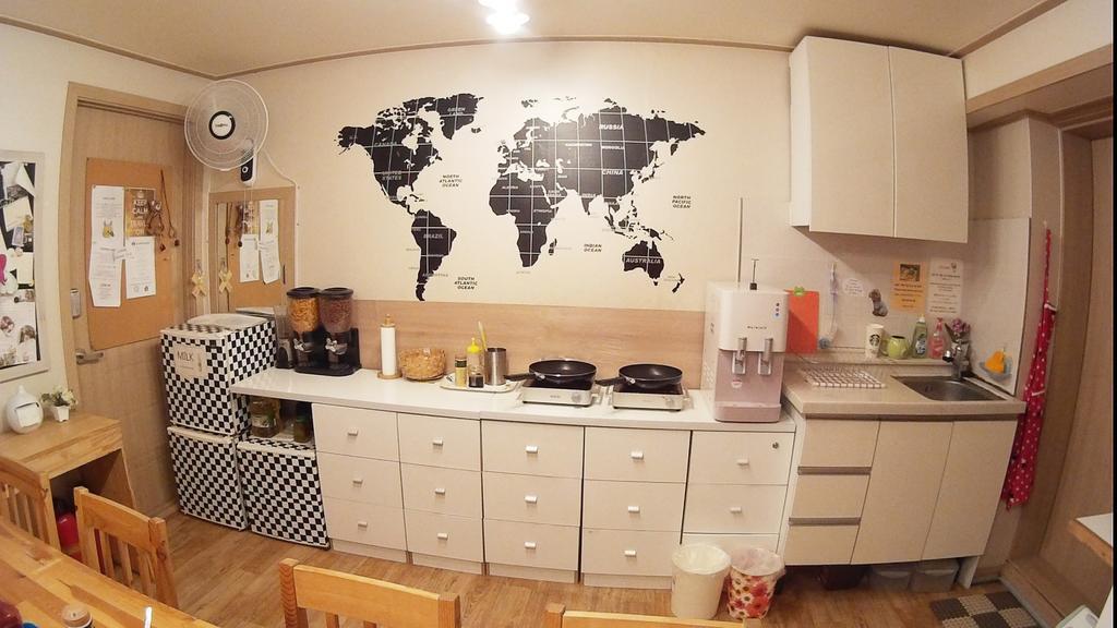 24 Guesthouse Edae Сеул Екстериор снимка