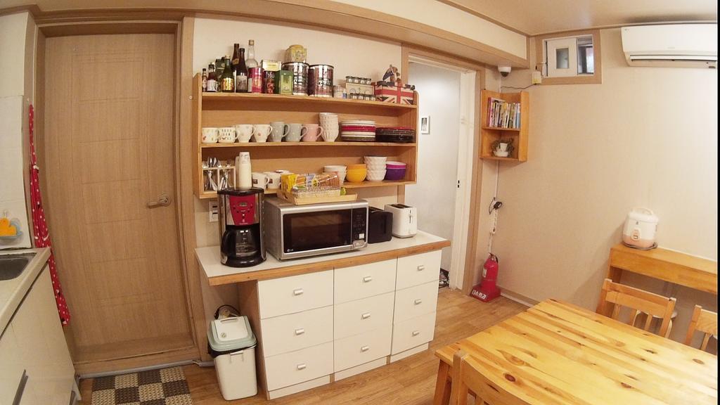 24 Guesthouse Edae Сеул Екстериор снимка