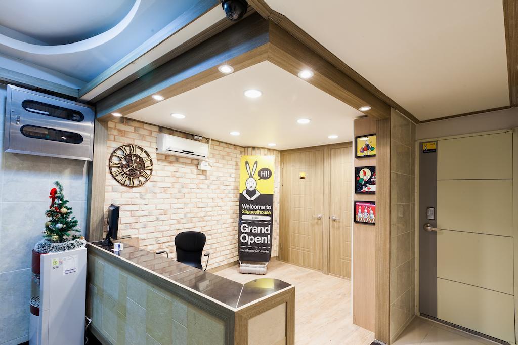 24 Guesthouse Edae Сеул Екстериор снимка